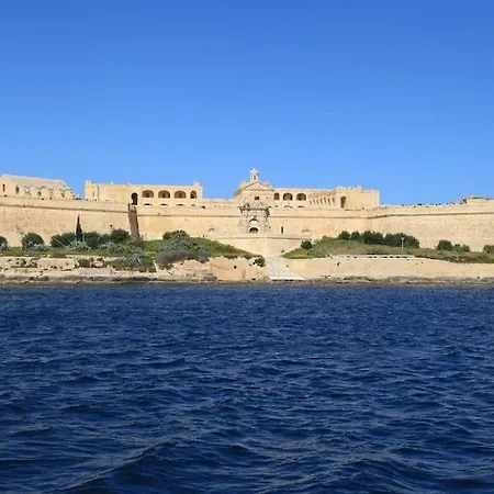 Cosy 1br With Full Amenities In By 360 Estates * Gzira