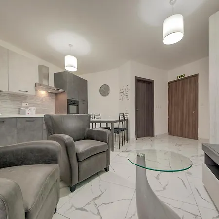 Apartment Cosy 1br With Full Amenities In By 360 Estates *
