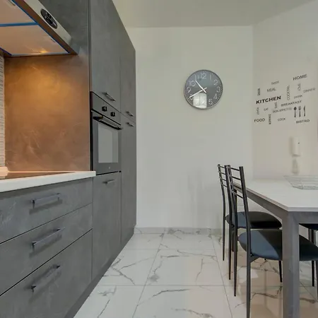 דירה Cosy 1br With Full Amenities In By 360 Estates