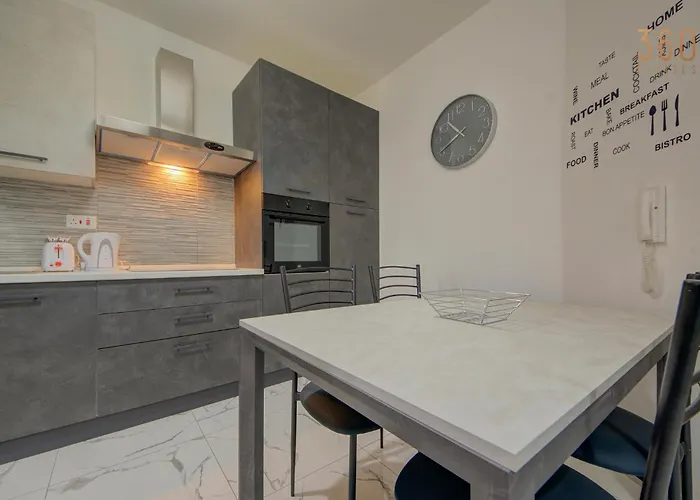 Appartement Cosy 1br With Full Amenities In By 360 Estates *